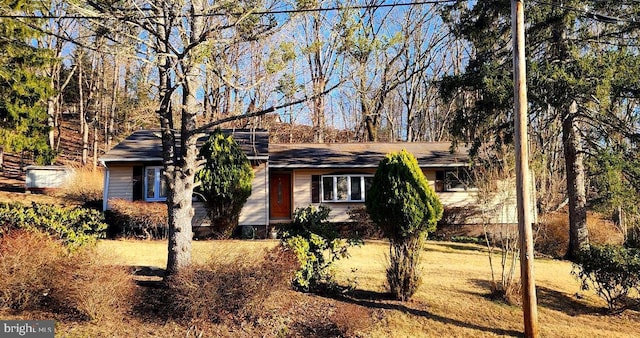 view of front of property