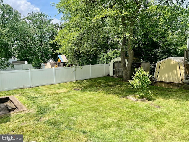 44 Tantum Dr, Hamilton, NJ 08610 - view of yard