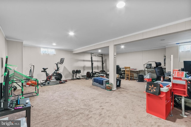 workout area featuring recessed lighting, carpet floors, and crown molding