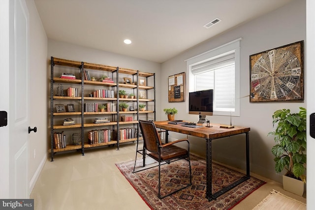 home office featuring visible vents, recessed lighting, and baseboards