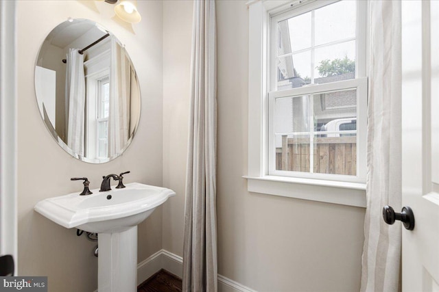 bathroom with baseboards