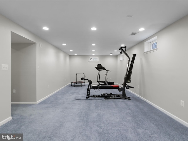 workout area with visible vents, recessed lighting, and baseboards