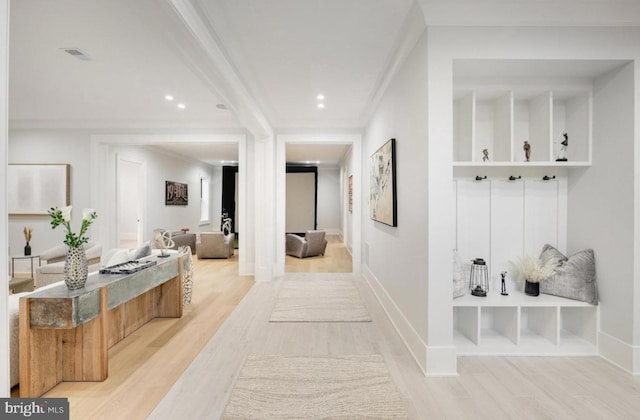 mudroom with baseboards, visible vents, ornamental molding, wood finished floors, and recessed lighting