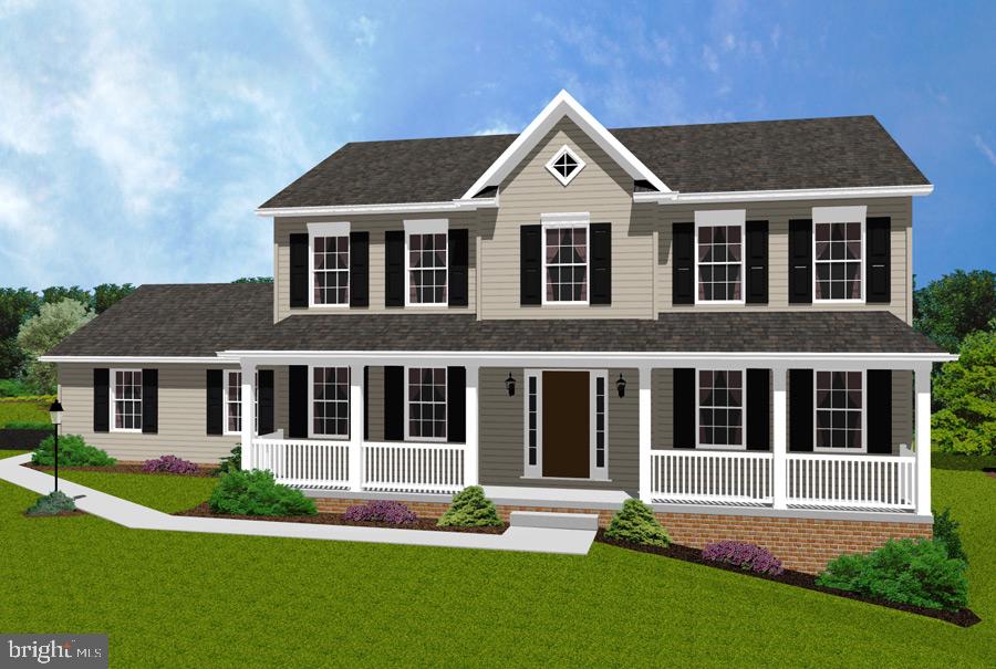 view of front of property with a shingled roof, a porch, and a front yard