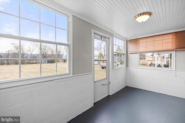 view of unfurnished sunroom