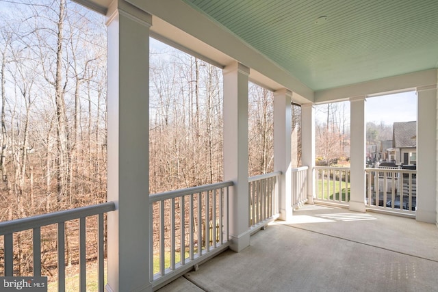 balcony featuring covered porch