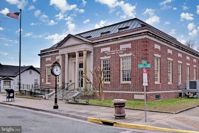 view of building exterior