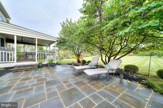 view of patio with a ceiling fan