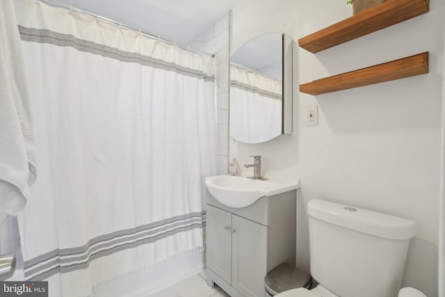 full bathroom featuring vanity, a shower with shower curtain, toilet, and marble finish floor