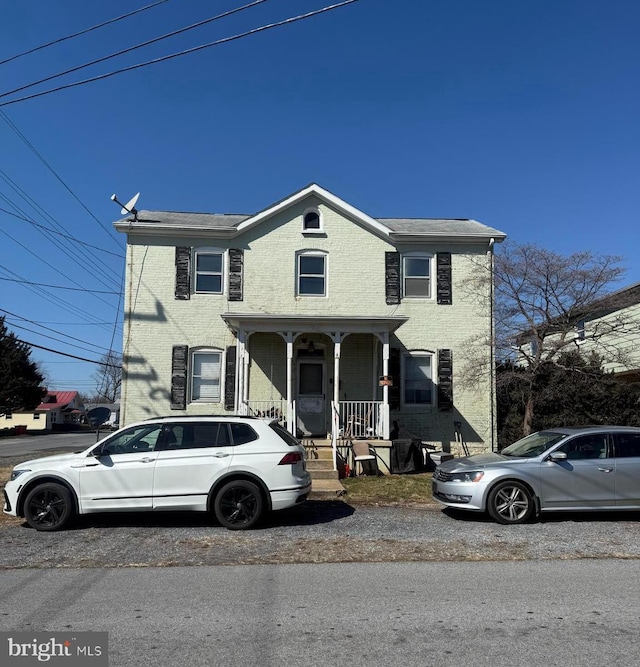 view of front of home featuring a porch