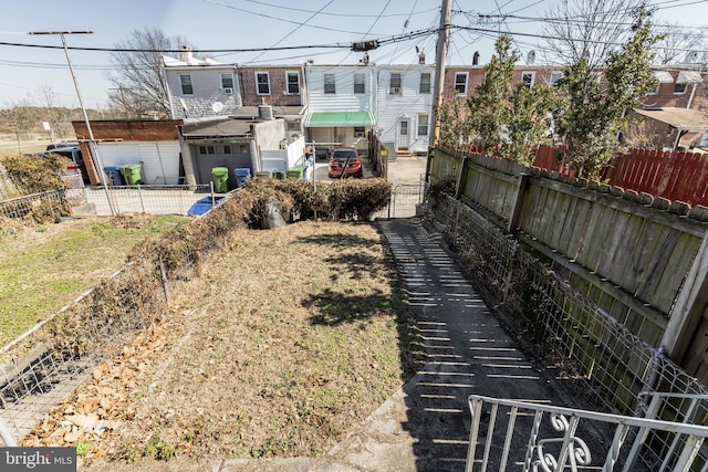 305 Drew St, Baltimore, MD 21224 - view of yard with fence
