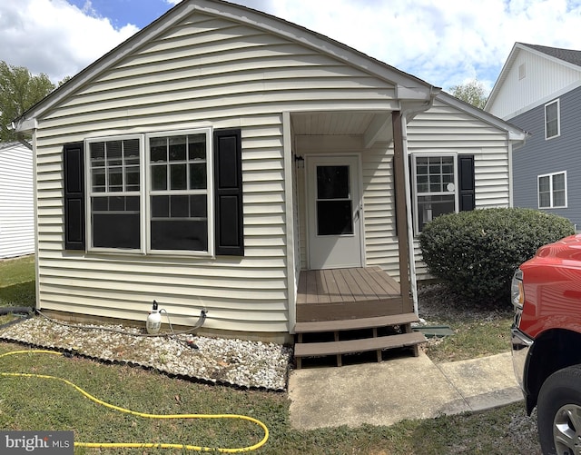 view of front of property