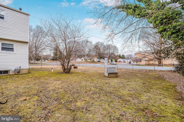 view of yard with a residential view