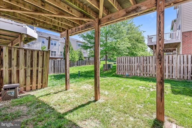 view of yard featuring fence