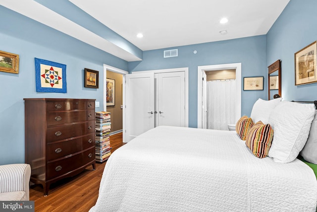 4451 River Ridge Court, Philadelphia, PA 19129 - bedroom with dark wood finished floors, recessed lighting, visible vents, and a closet