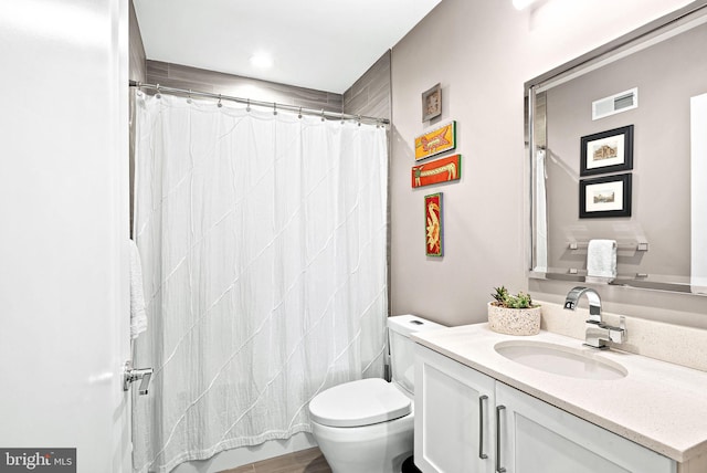 4451 River Ridge Court, Philadelphia, PA 19129 - full bath with visible vents, curtained shower, toilet, and vanity