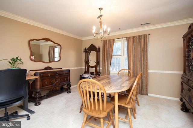 dining space featuring crown molding, light colored carpet, visible vents, an inviting chandelier, and baseboards