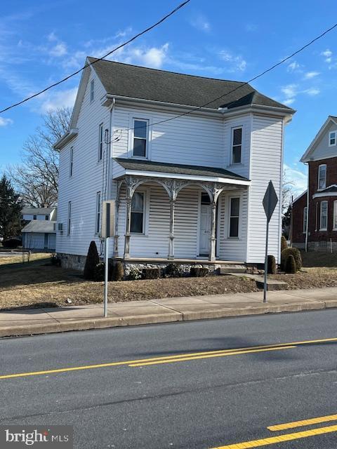 view of front of property with covered porch