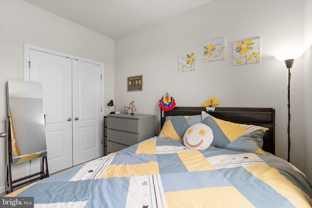 bedroom featuring a closet