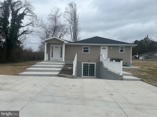 view of front of house