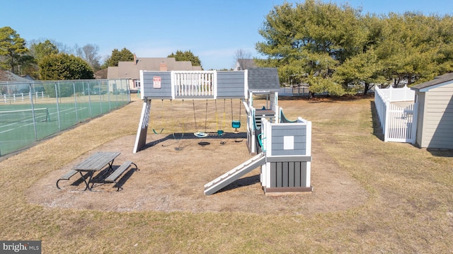 exterior space featuring fence