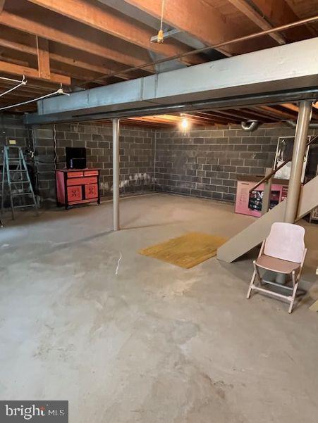 view of unfinished basement