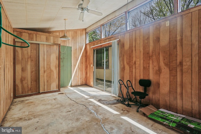 view of patio featuring ceiling fan
