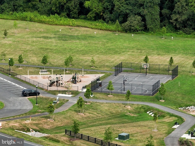 birds eye view of property featuring a rural view