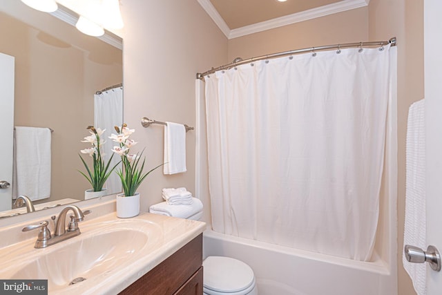 bathroom featuring shower / tub combo with curtain, toilet, ornamental molding, and vanity