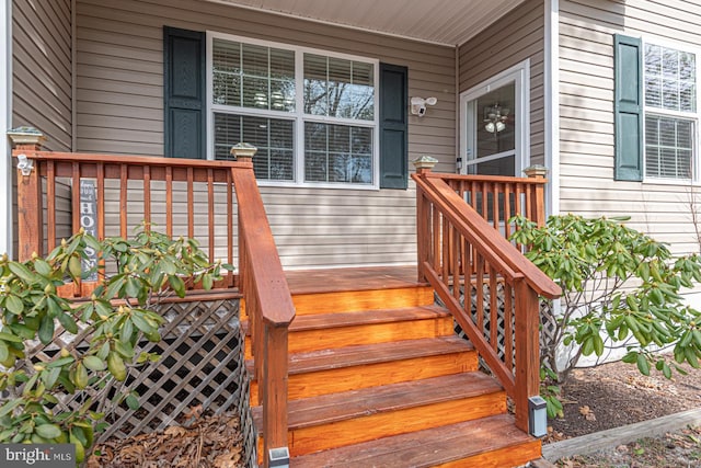 entrance to property with covered porch