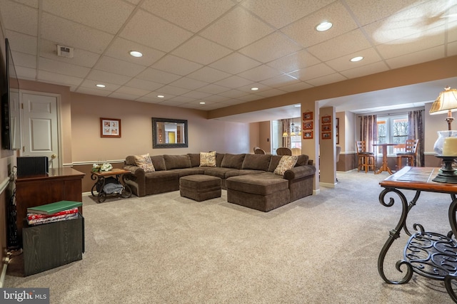 living area featuring recessed lighting, visible vents, carpet floors, and baseboards