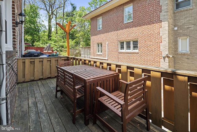 deck with fence