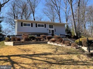 view of split foyer home