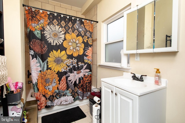 full bathroom with shower / tub combo with curtain and vanity