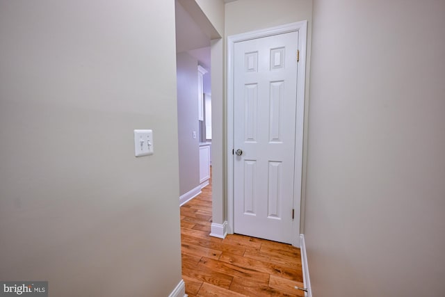 622 Hastings Rd, Baltimore, MD 21286 - hallway with light wood finished floors and baseboards