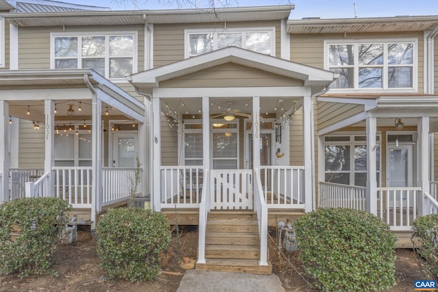 view of front of property featuring a porch