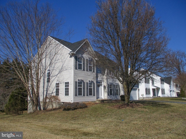 view of front of house featuring a front yard