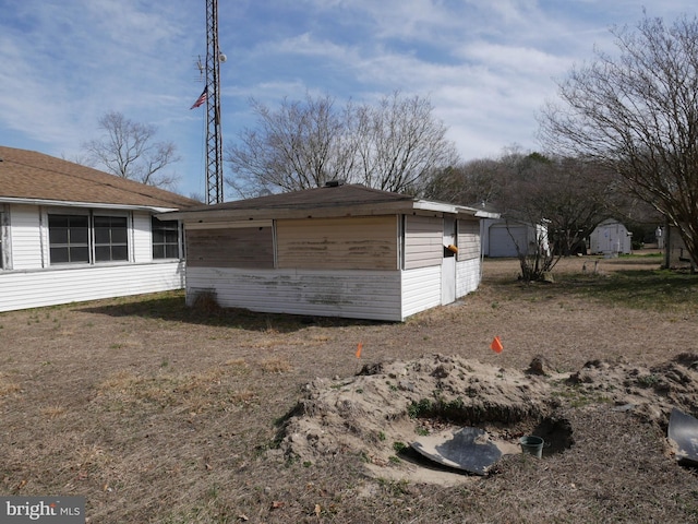 view of outbuilding