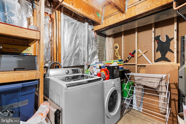 laundry area featuring laundry area and independent washer and dryer