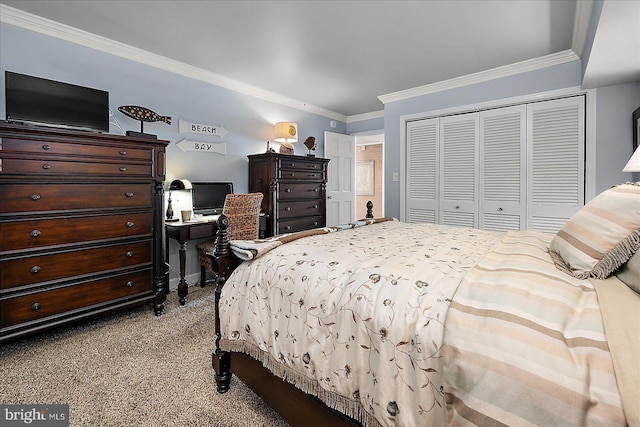 carpeted bedroom featuring a closet and crown molding