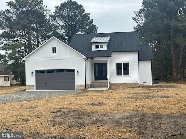 modern farmhouse style home featuring crawl space, entry steps, gravel driveway, and roof with shingles