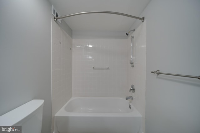 full bathroom featuring toilet and shower / bath combination