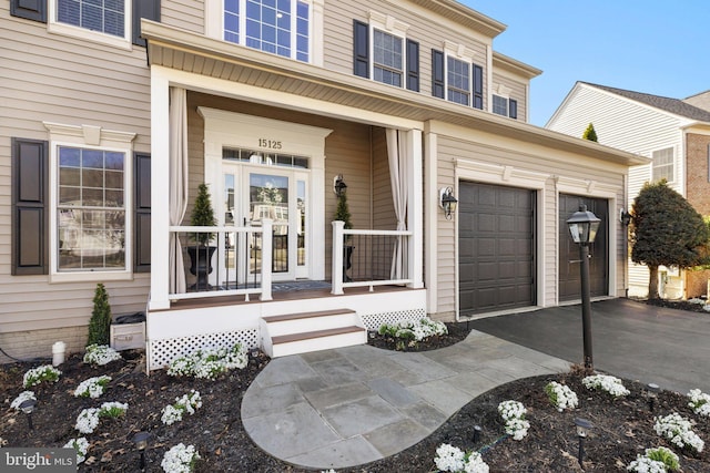 doorway to property with driveway