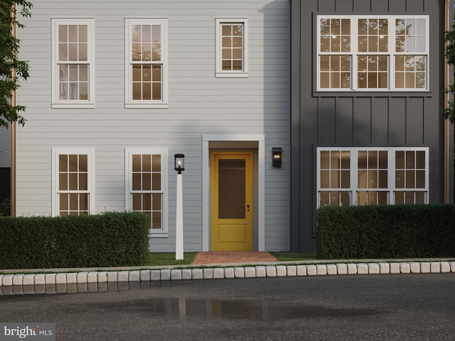 view of front facade featuring board and batten siding