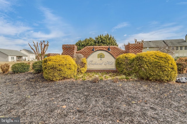 view of community / neighborhood sign