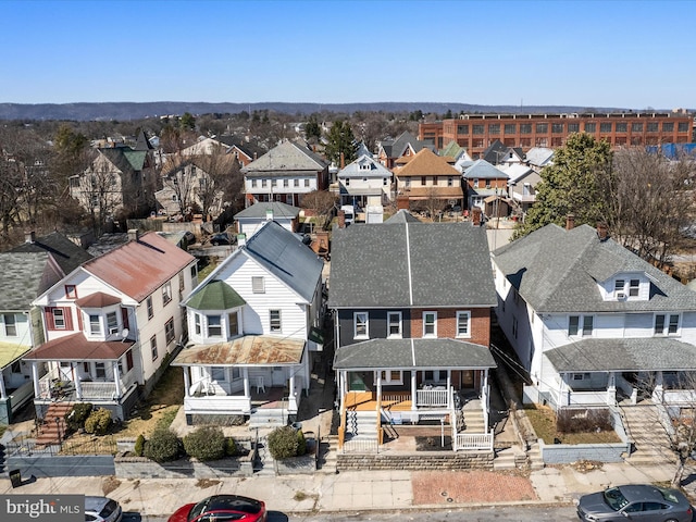 birds eye view of property featuring a residential view