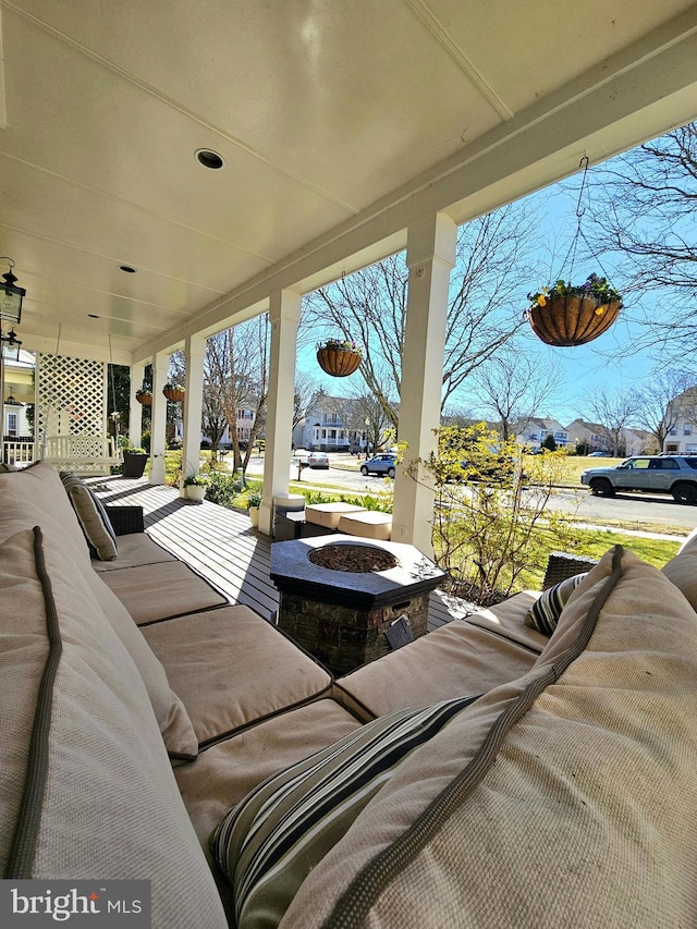 view of patio with covered porch and an outdoor hangout area