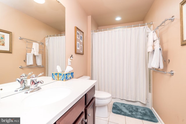 full bathroom with toilet, tile patterned flooring, shower / bath combo with shower curtain, vanity, and recessed lighting