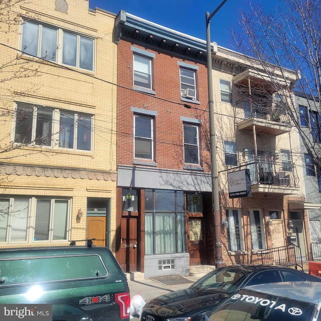 331 W Girard Ave, Philadelphia, PA 19123 - view of property