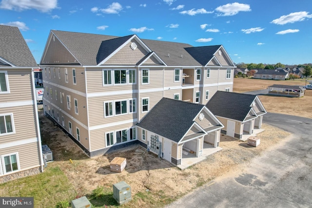 drone / aerial view featuring a residential view